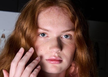 El lujo en 2026 es tener unas uñas naturales pero sanas